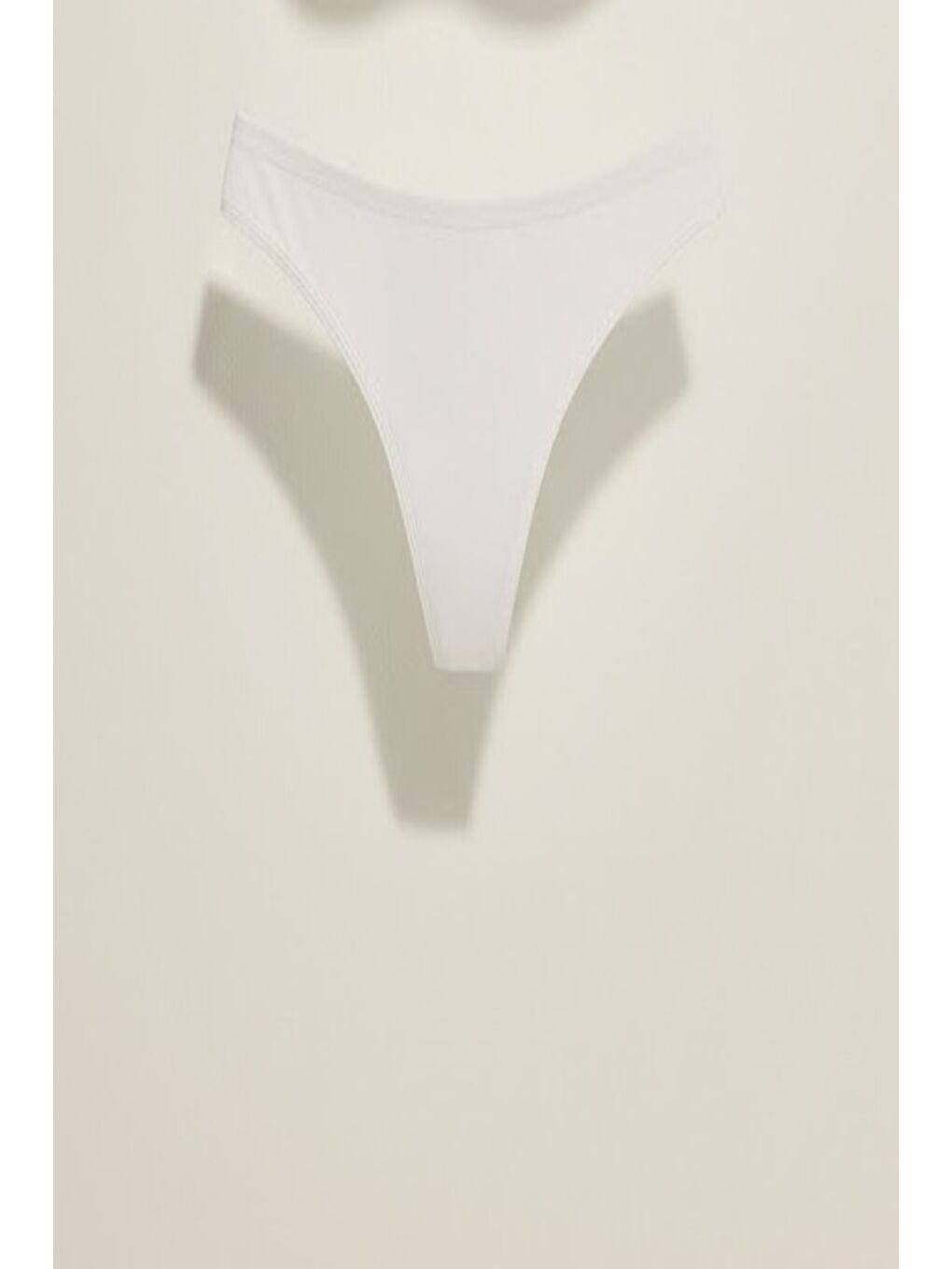 C12802 Kadın Yapıştırma Lazer Kesim String Külot Beyaz