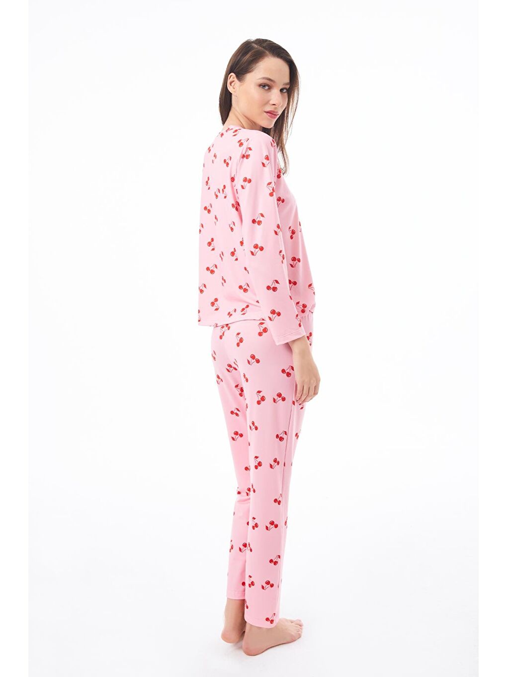 Pembe Premium  Yazlık Kadın Pijama Takımı Kiraz Desenli Yumuşak Dokulu Bisiklet Yaka Uzun Kollu-4