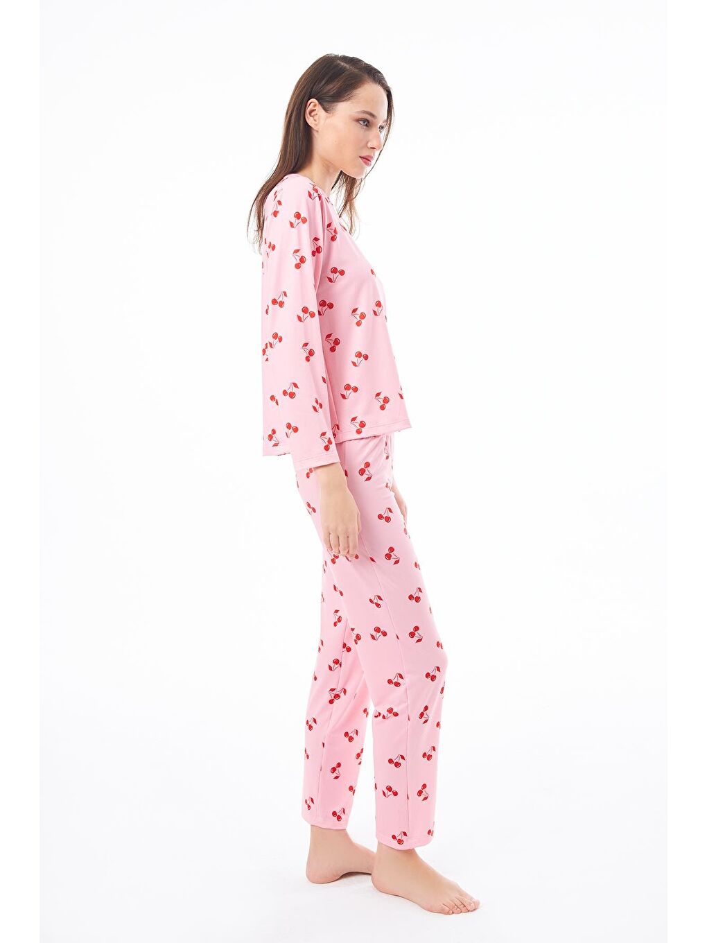 Pembe Premium  Yazlık Kadın Pijama Takımı Kiraz Desenli Yumuşak Dokulu Bisiklet Yaka Uzun Kollu-5