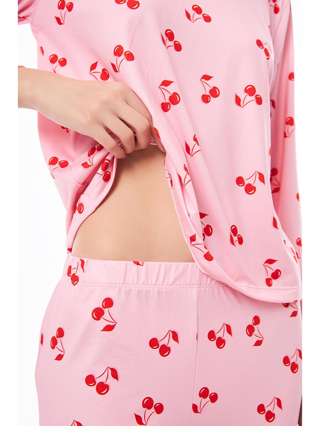 Pembe Premium  Yazlık Kadın Pijama Takımı Kiraz Desenli Yumuşak Dokulu Bisiklet Yaka Uzun Kollu-10