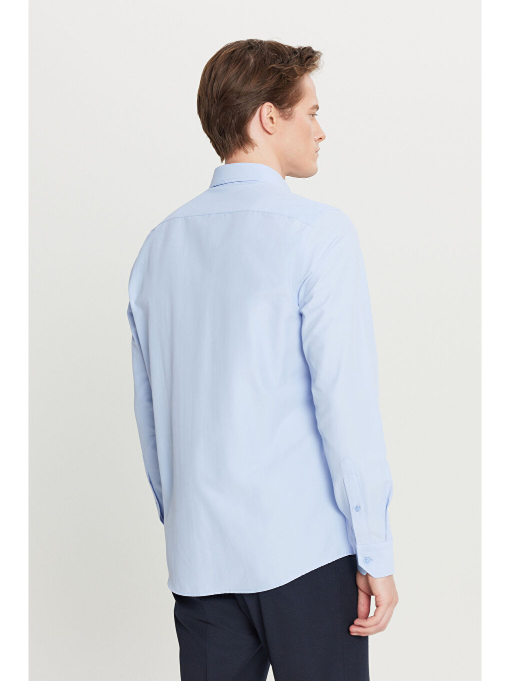 Erkek Açık Mavi Kolay Ütülenebilir Slim Fit Dar Kesim Klasik Yaka Pamuklu Gömlek-6