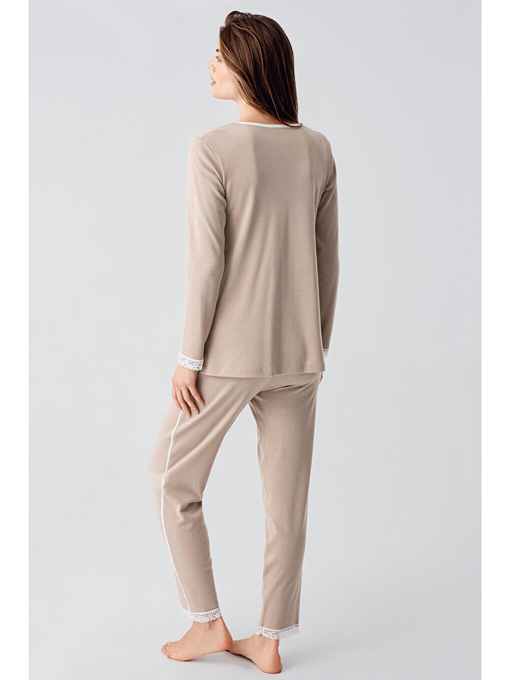 Bej Uzun Kollu Düğmeli Dantelli Şardonlu Viskoz Pijama Takım 22104-1
