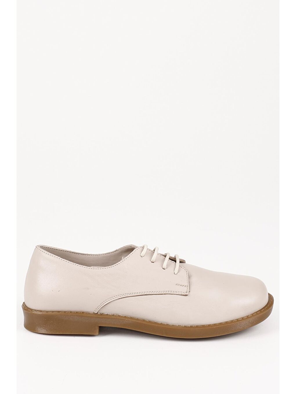 Bej Hakiki Deri Yuvarlak Burun Bağcıklı Kadın Ayakkabı 24218-3