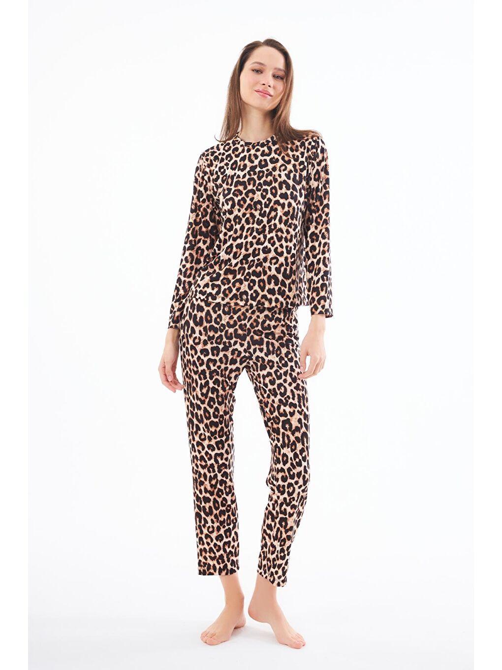 Sarı Premium  Yazlık Kadın Pijama Takımı Leopar Desenli Yumuşak Dokulu Bisiklet Yaka Uzun Kollu-6