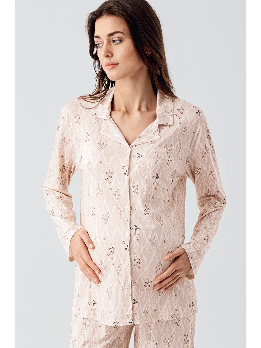 Bej Uzun Kollu Desenli Düğmeli Esnek Viskon Pijama Takım 16213-5