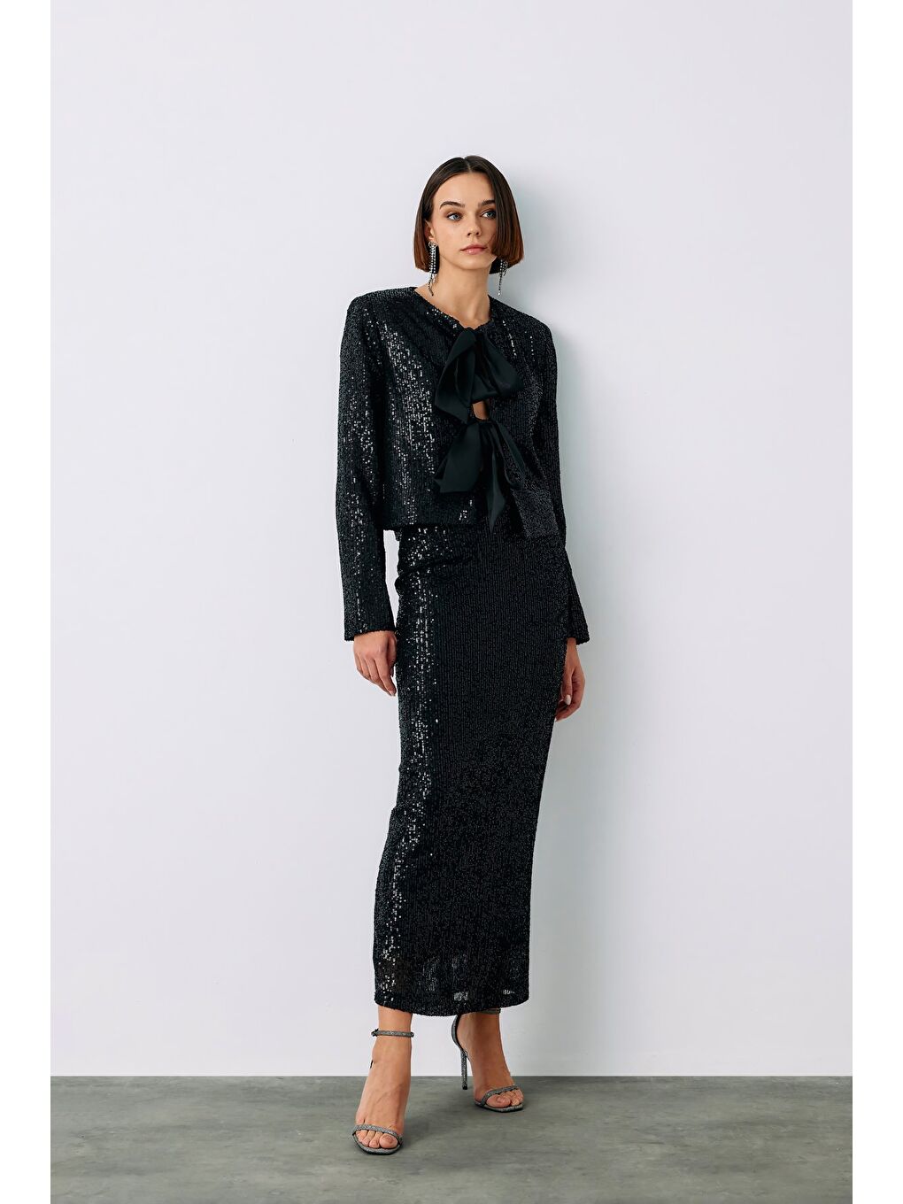 Payetli Kısa Ceket - Siyah-3