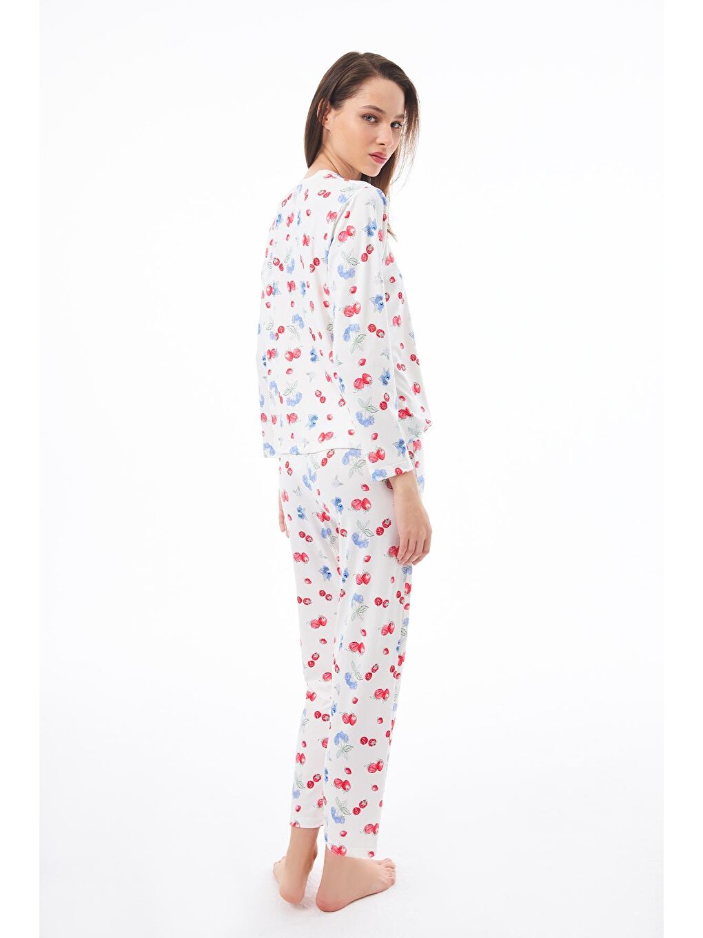 Ekru Premium  Yazlık Kadın Pijama Takımı Meyve Desenli Yumuşak Dokulu Bisiklet Yaka Uzun Kollu-4
