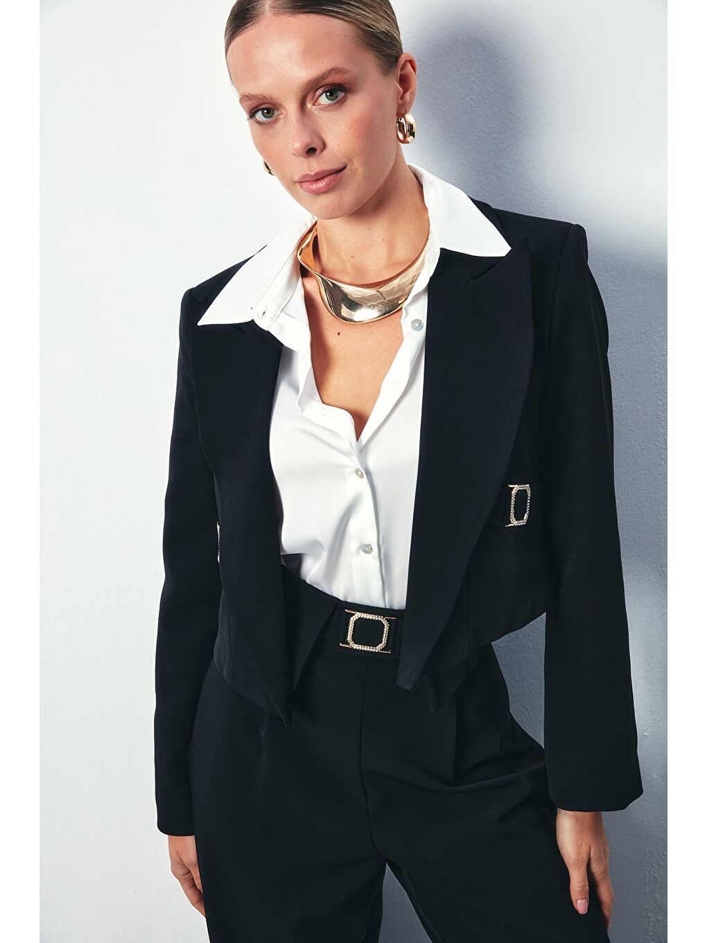 Tokalı Kısa Ceket - Siyah-3