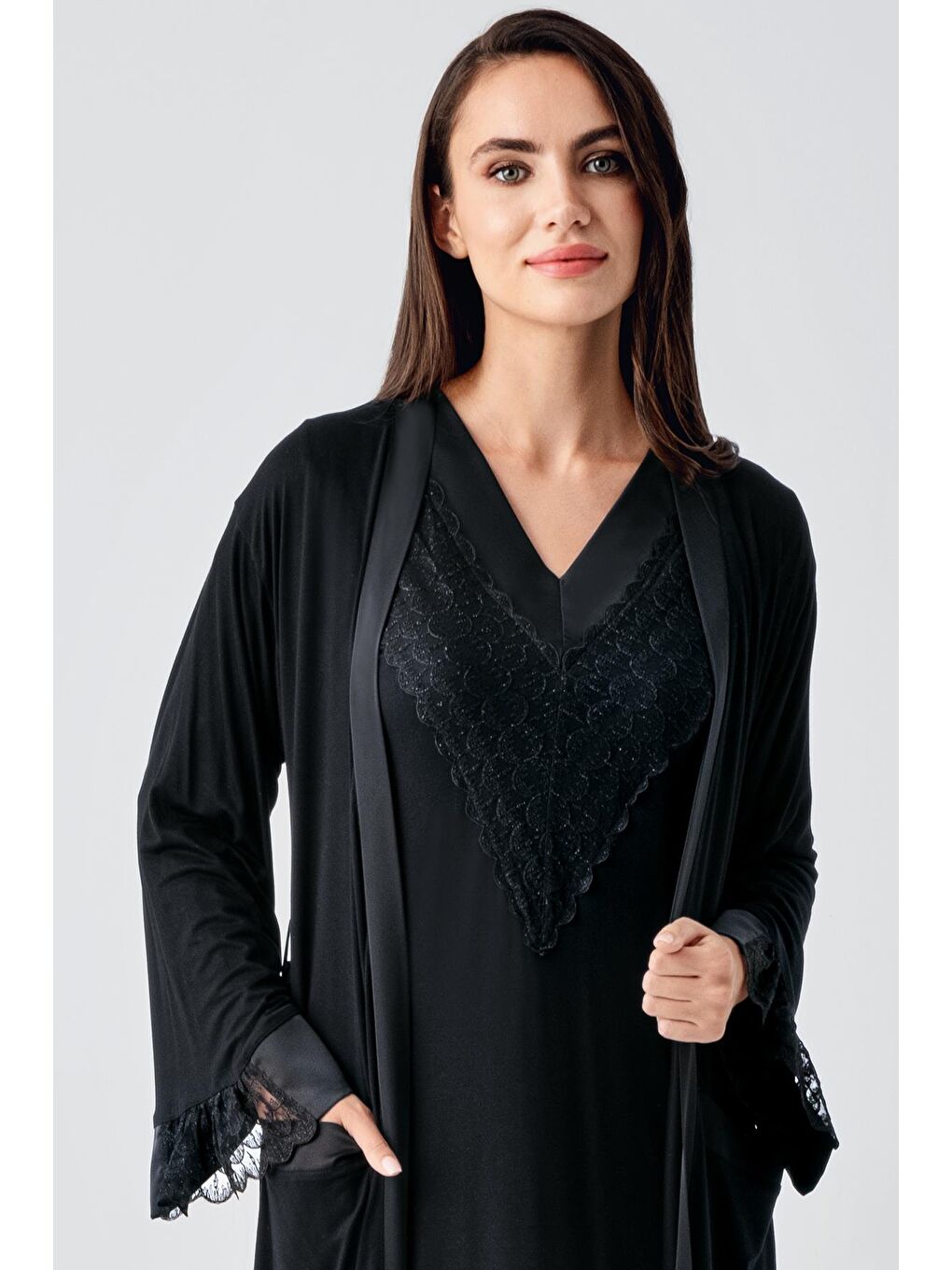 Siyah Uzun Kollu Dantelli Esnek Viskon Gecelik Sabahlık Takım 24104-4