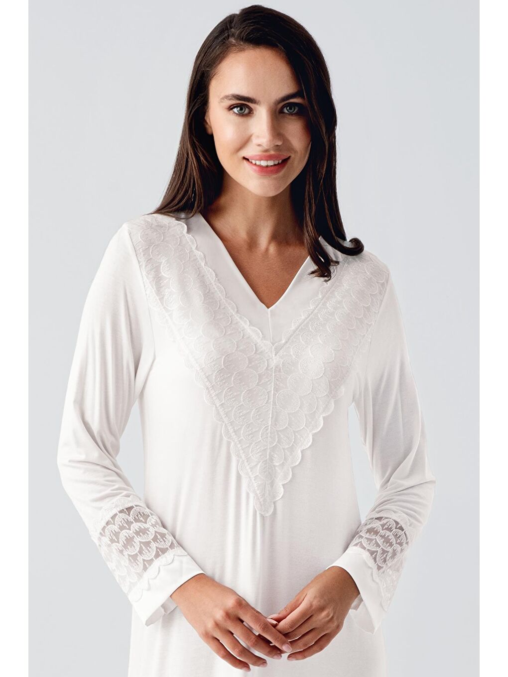Ekru Uzun Kollu Dantelli Esnek Viskon Gecelik Sabahlık Takım 24104-5