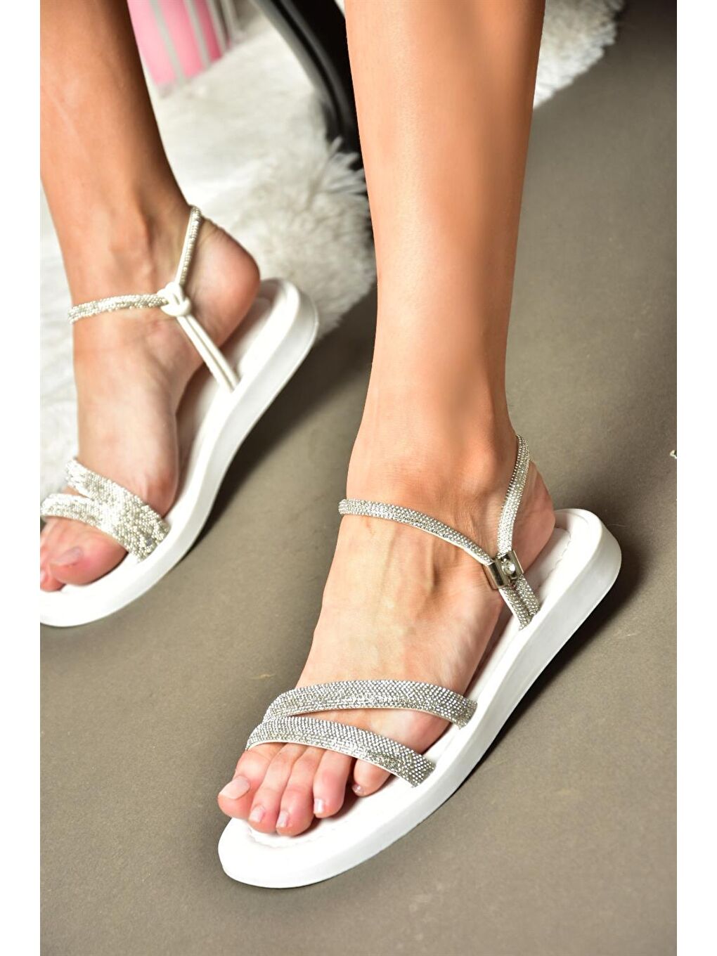P278807209 Beyaz Taş Detaylı Günlük Kadın Sandalet-2
