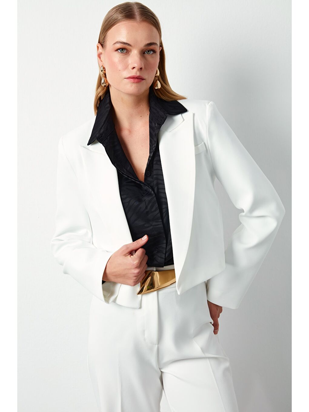 Şal Yaka Kısa Ceket - Ekru-5