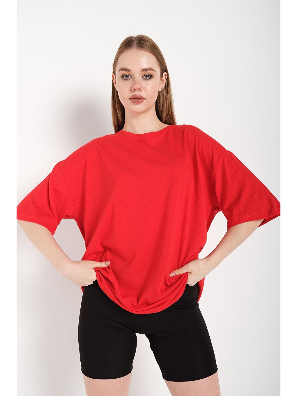 Kadın Kırmızı Oversize Tişört