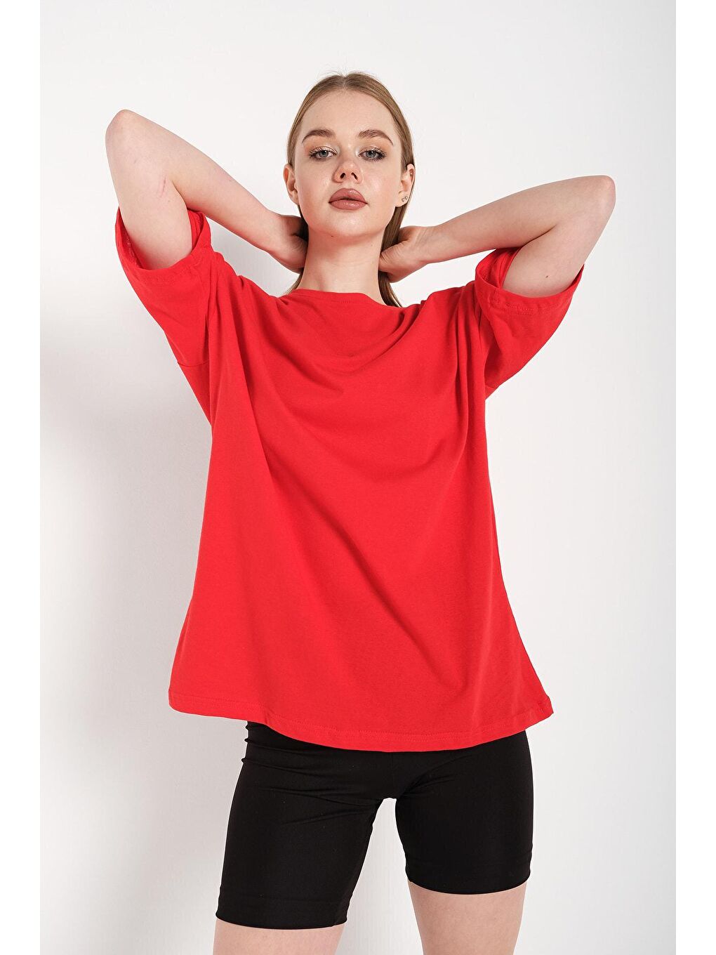 Kadın Kırmızı Oversize Tişört-1