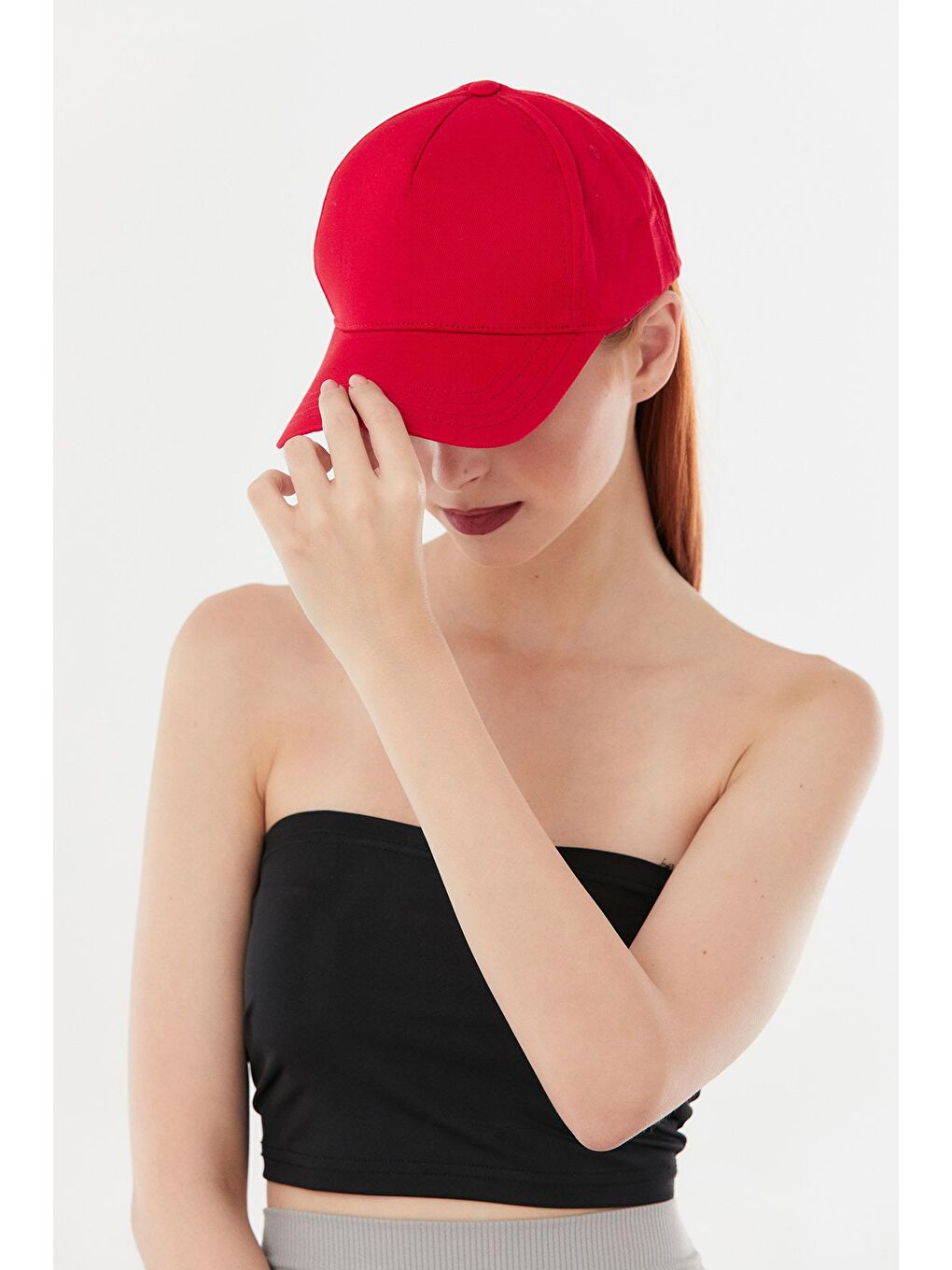 Kırmızı Basic Arkası Ayarlanabilir Kep Şapka-1