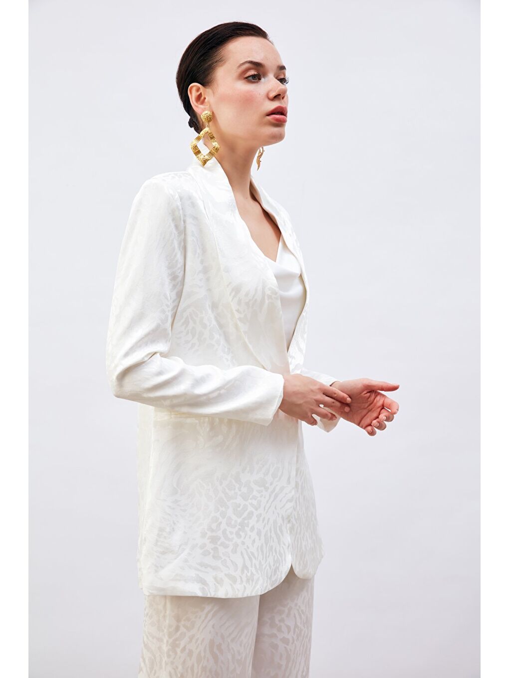Desenli Saten Ceket - Ekru-1