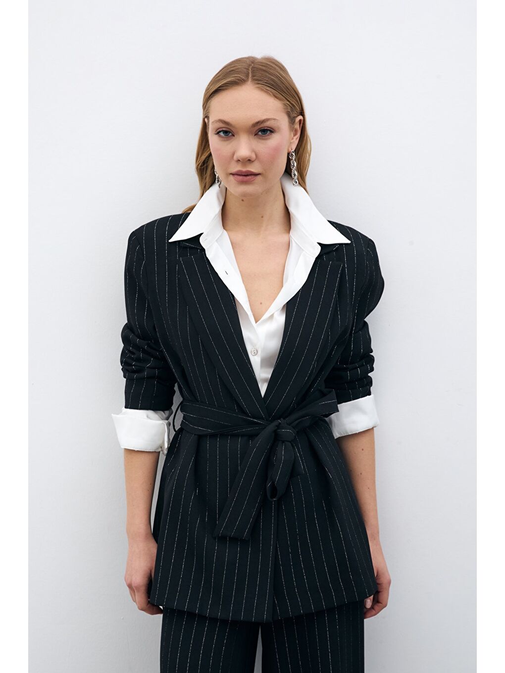 Simli Çizgili Kuşaklı Ceket - Siyah Çizgili-4
