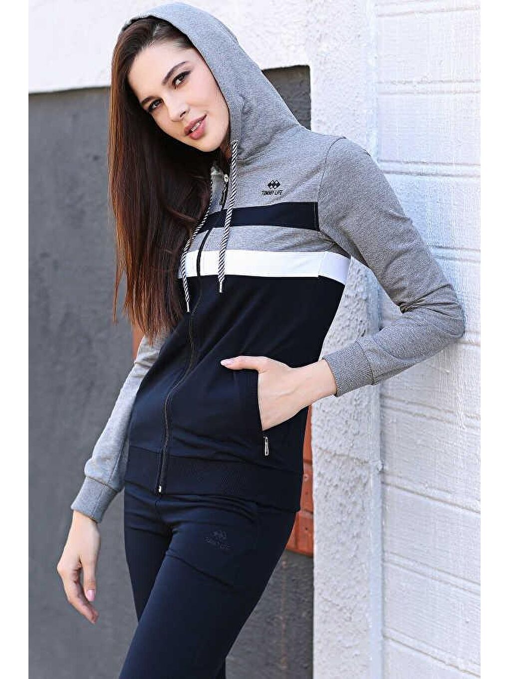 Lacivert - Gri Kapüşonlu Cepli Standart Kalıp Klasik Paça Kadın Eşofman Takımı - 95198-2