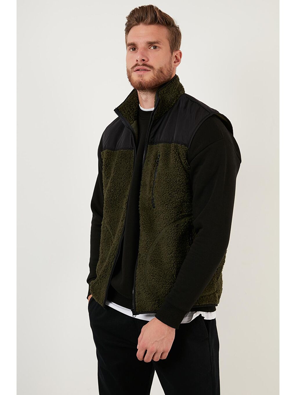 Haki Slim Fit Fermuarlı Dik Yaka Polar Yelek 5909004-1