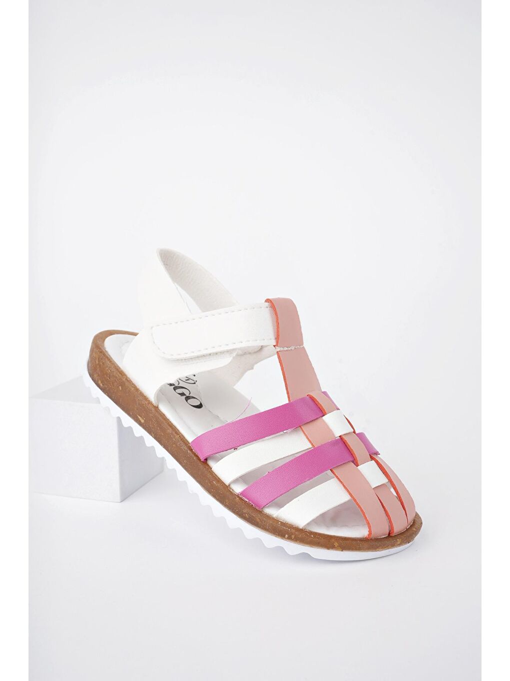 Pembe Rapun Günlük Ortopedik Hafif Taban Cırtlı Kız Çocuk Sandalet-4