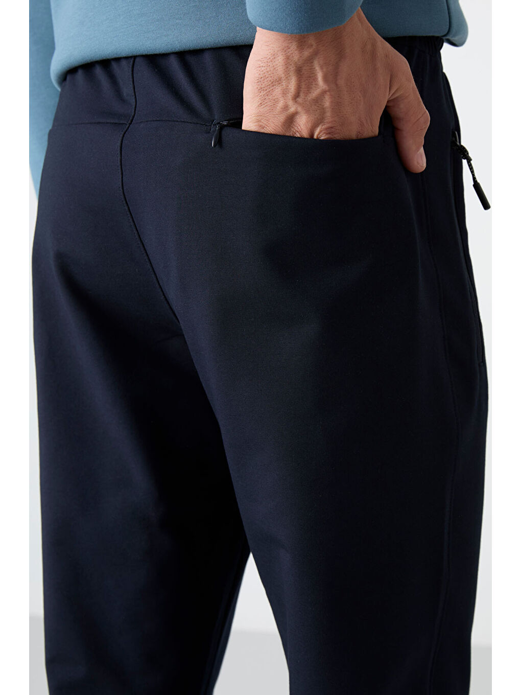 Lacivert Fermuarlı Üç Cepli Dar Kalıp Klasik Paça Erkek Eşofman Alt - 84671-4