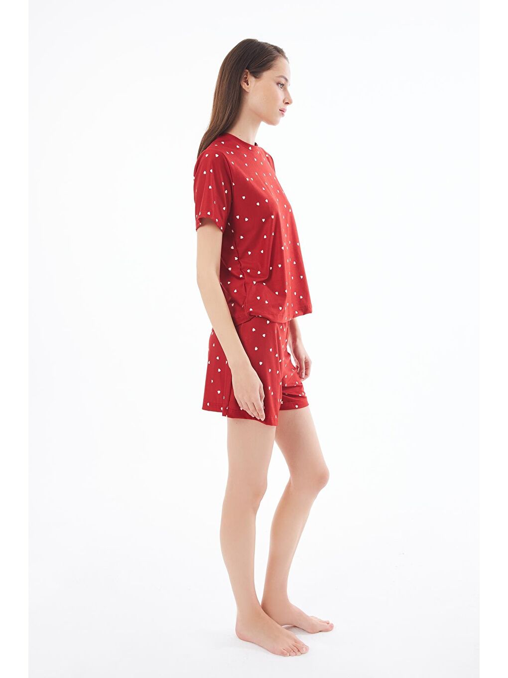Premium Şortlu Kadın Pijama Takımı Kırmızı Kalp Desenli Yumuşak Dokulu Bisiklet Yaka Kısa Kollu-4