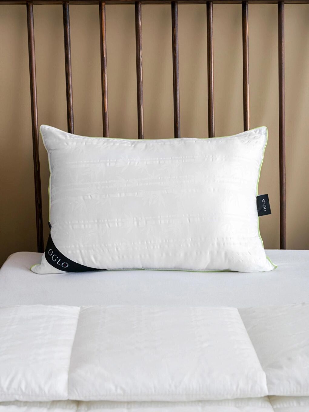 Beyaz Bamboo Nano Elyaf Yastık-1