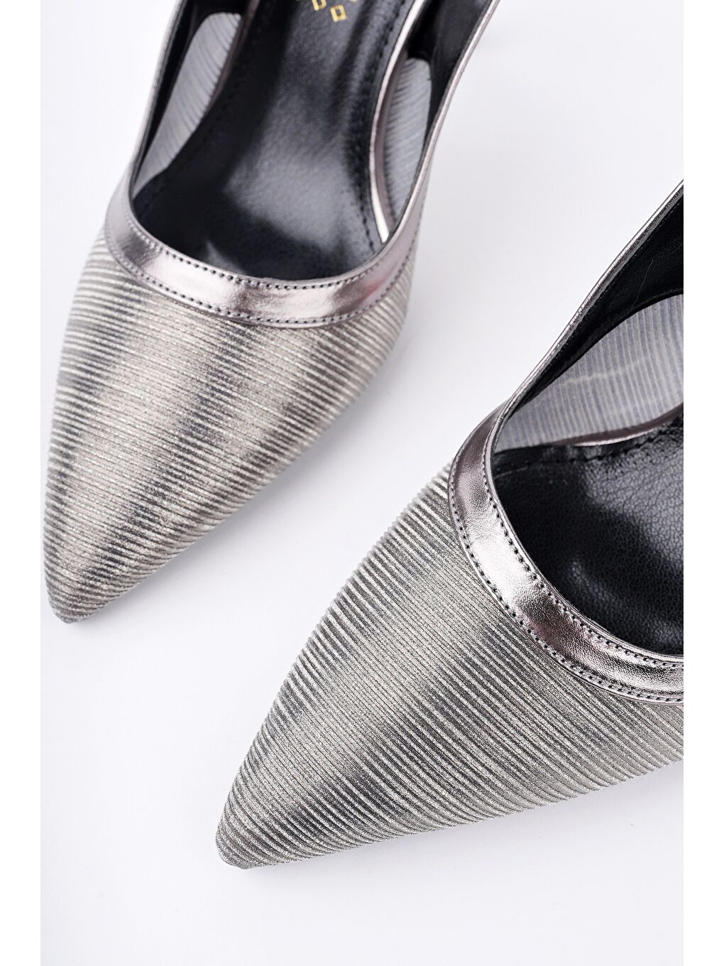 Siyah ARYNA Sivri Burun Arkası Açık Günlük Klasik Kadın Topuklu Ayakkabı-4