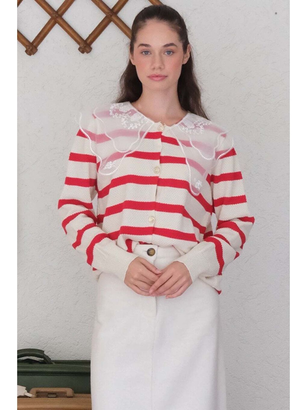 Dantel Yakalı Çizgili Kırmızı Triko Hırka-3