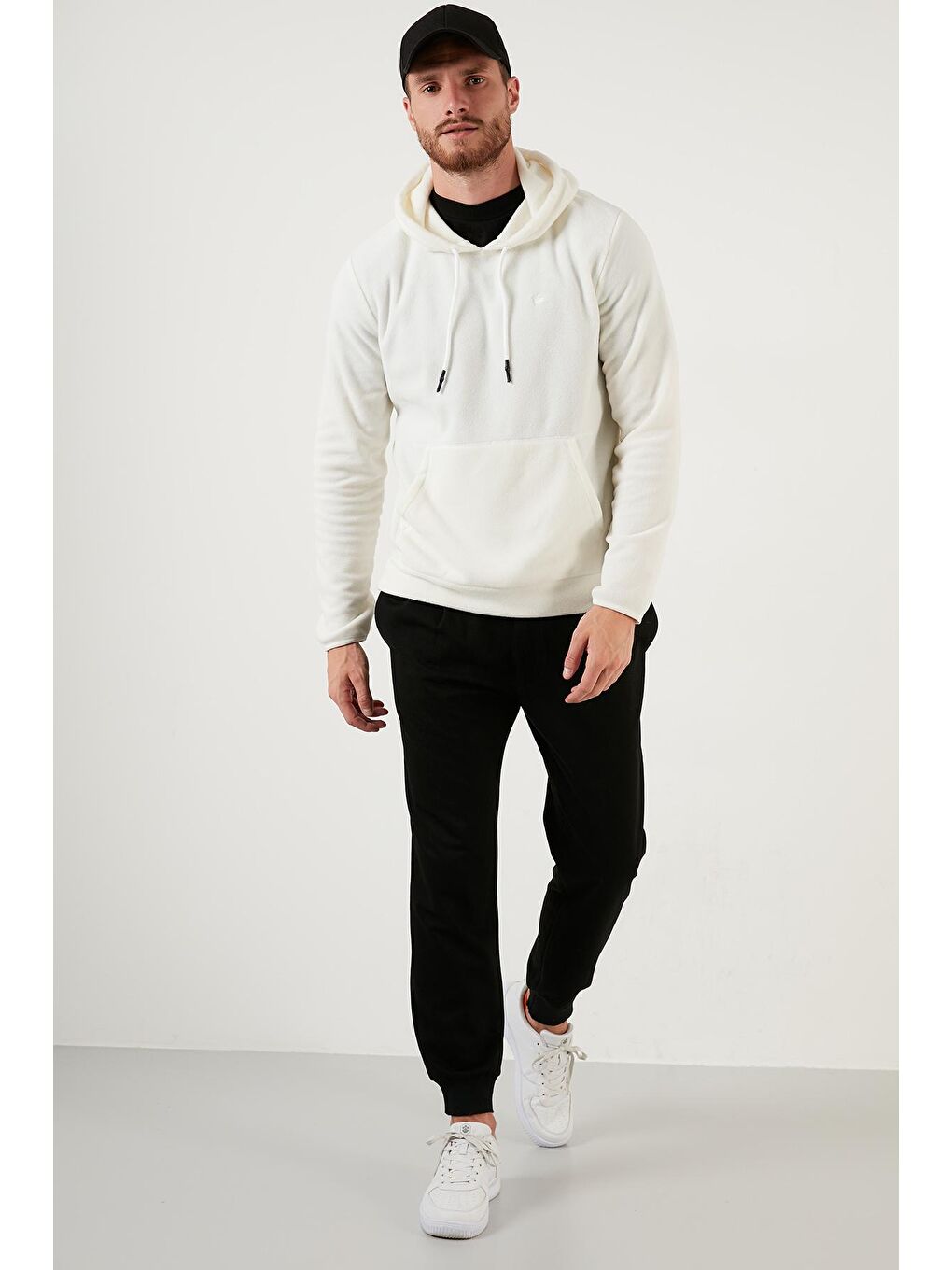 Ekru Slim Fit Kanguru Cepli Kapüşonlu Polar 5906032