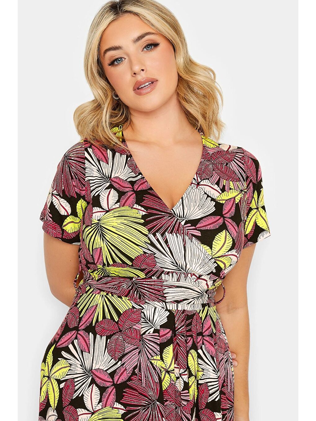 Pembe Büyük Beden V Yaka Desenli Kuşaklı Elastanlı Yarım Kol Anvelop Elbise 302064-1