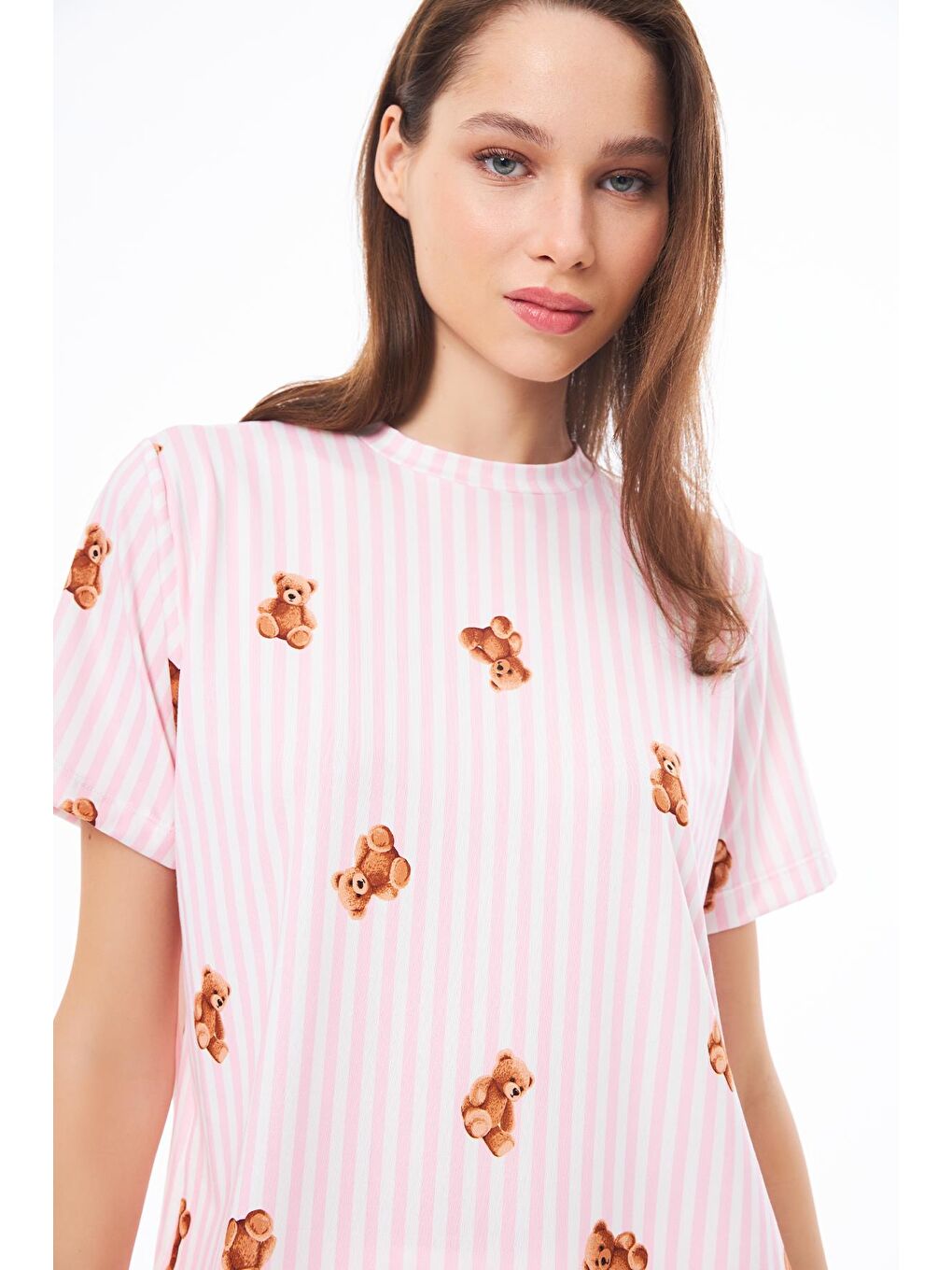 Pembe Premium Şortlu Kadın Pijama Takımı Krem Ayıcık Desenli Yumuşak Dokulu Bisiklet Yaka Kısa Kollu-7