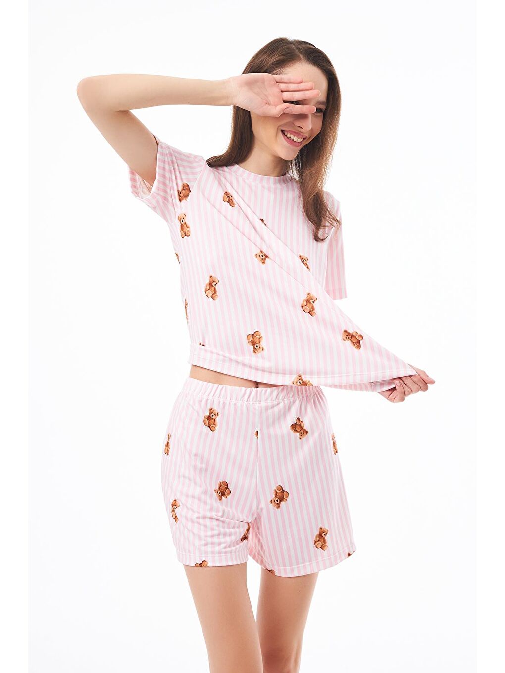 Pembe Premium Şortlu Kadın Pijama Takımı Krem Ayıcık Desenli Yumuşak Dokulu Bisiklet Yaka Kısa Kollu-8