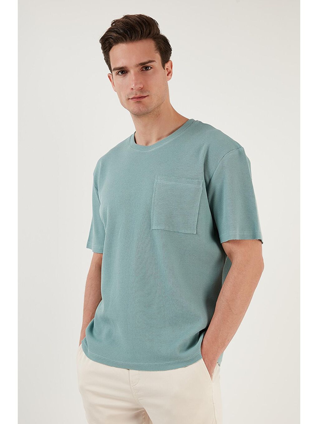 Yeşil Pamuklu Rahat Kesim Tek Cepli Bisiklet Yaka Tişört 5902642-2