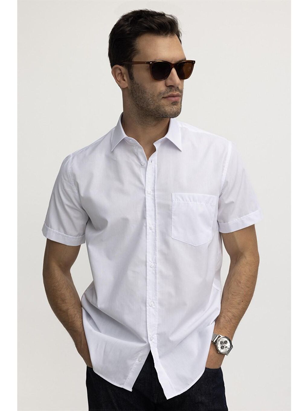 Beyaz Tudors Klasik Fit Kısa Kol Düz Kravatlık Kolay Ütülenebilir Erkek Gömlek