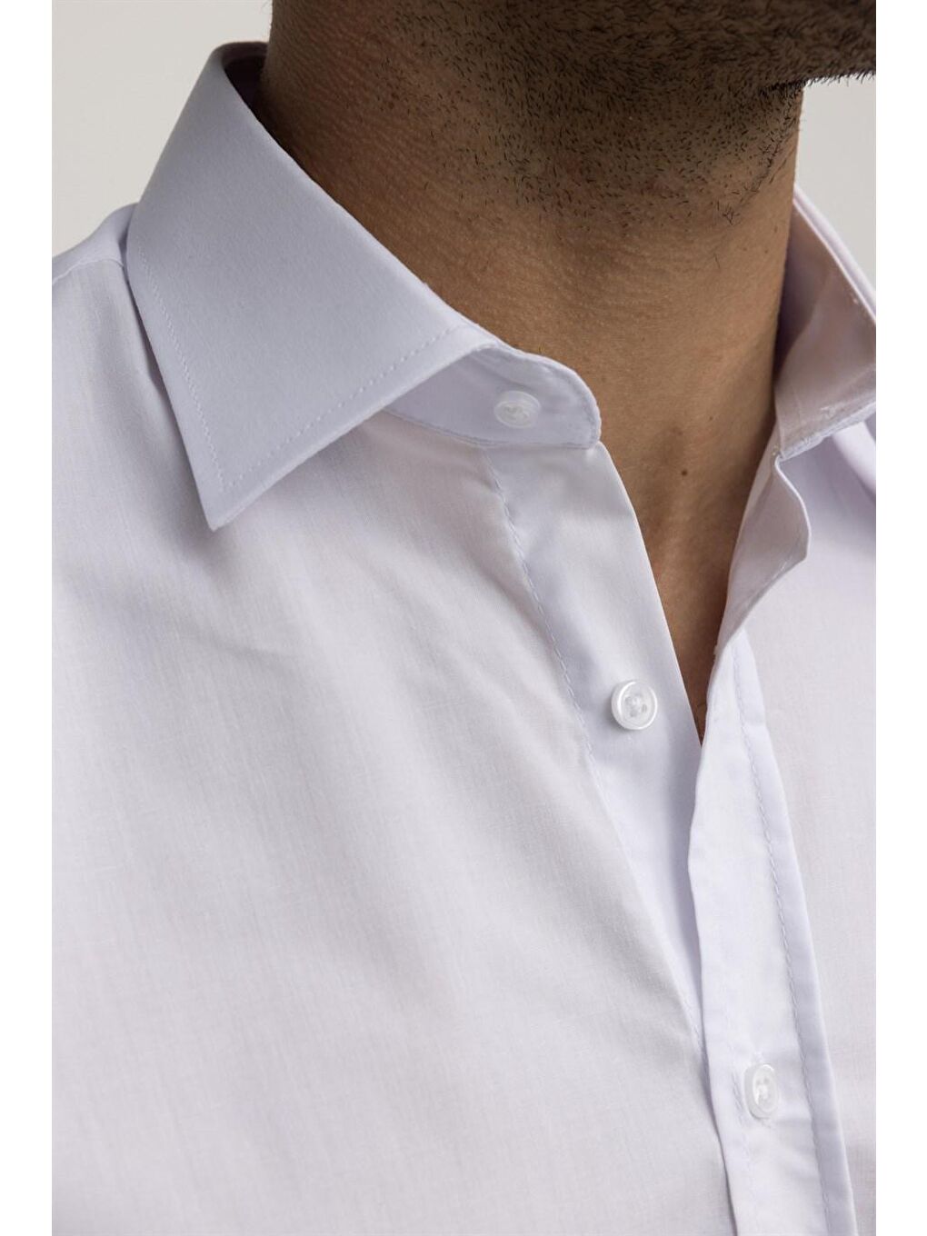Beyaz Tudors Klasik Fit Kısa Kol Düz Kravatlık Kolay Ütülenebilir Erkek Gömlek-4