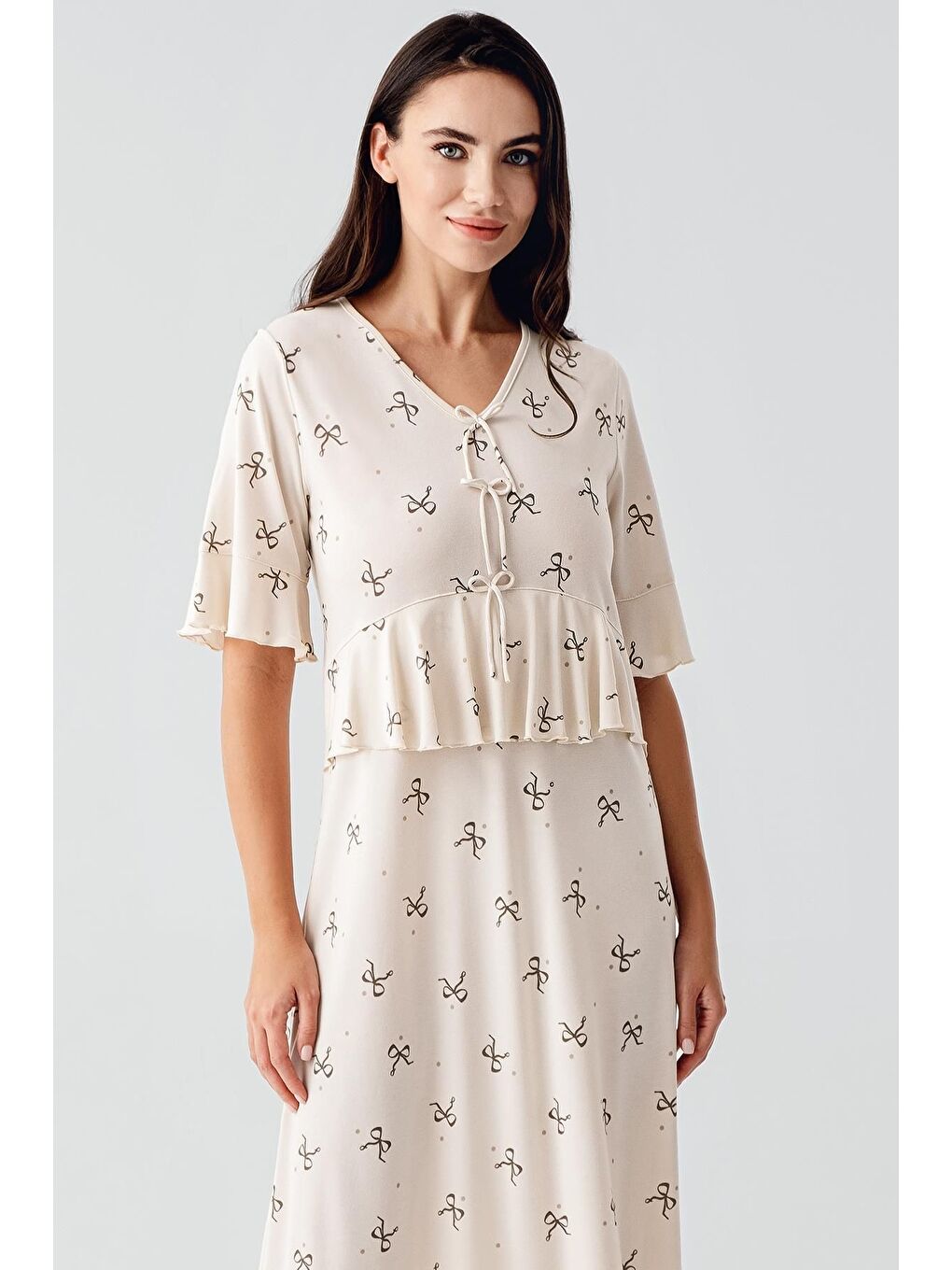 Bej Fiyonk Desenli Kısa Kollu Uzun Esnek Viskoz Gecelik 17105-1