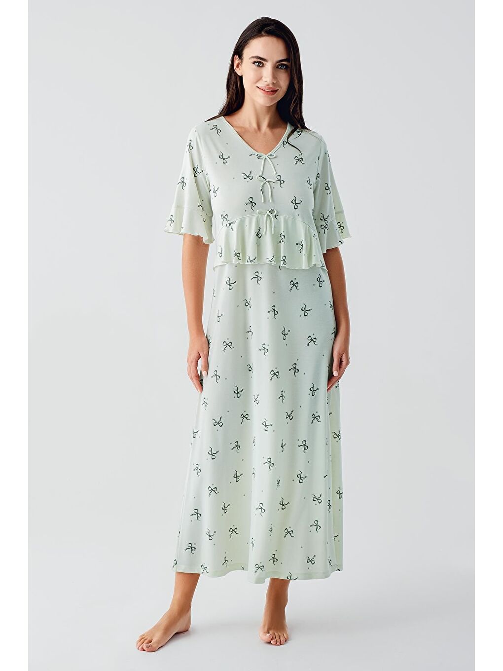 Yeşil Fiyonk Desenli Kısa Kollu Uzun Esnek Viskoz Gecelik 17105