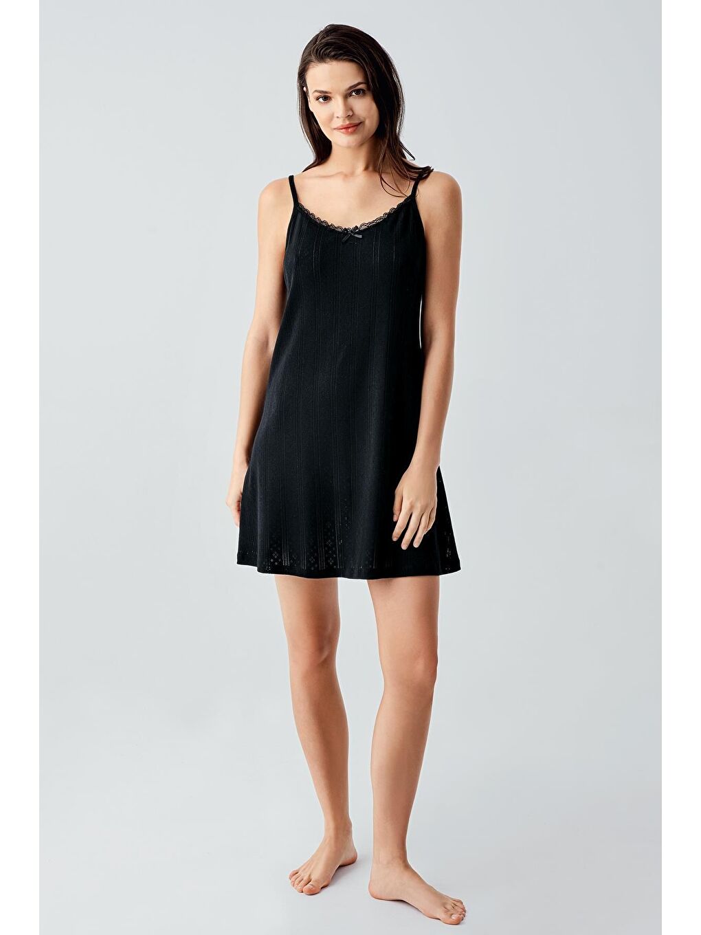 Siyah Ajurlu Askılı Kısa Esnek Pamuklu Gecelik 17108