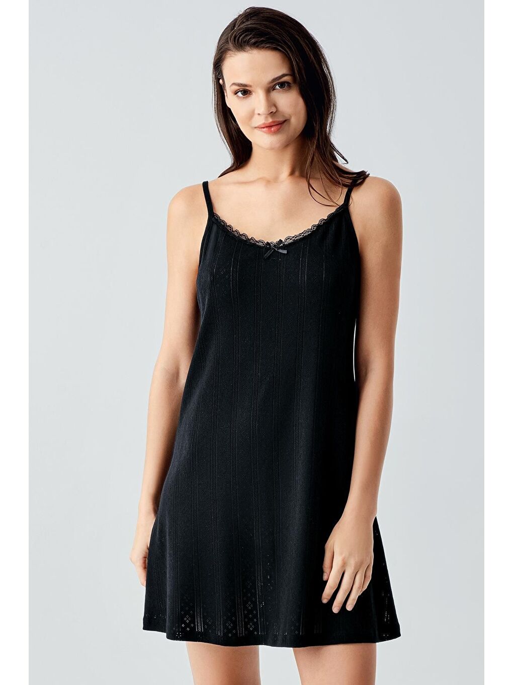 Siyah Ajurlu Askılı Kısa Esnek Pamuklu Gecelik 17108-1