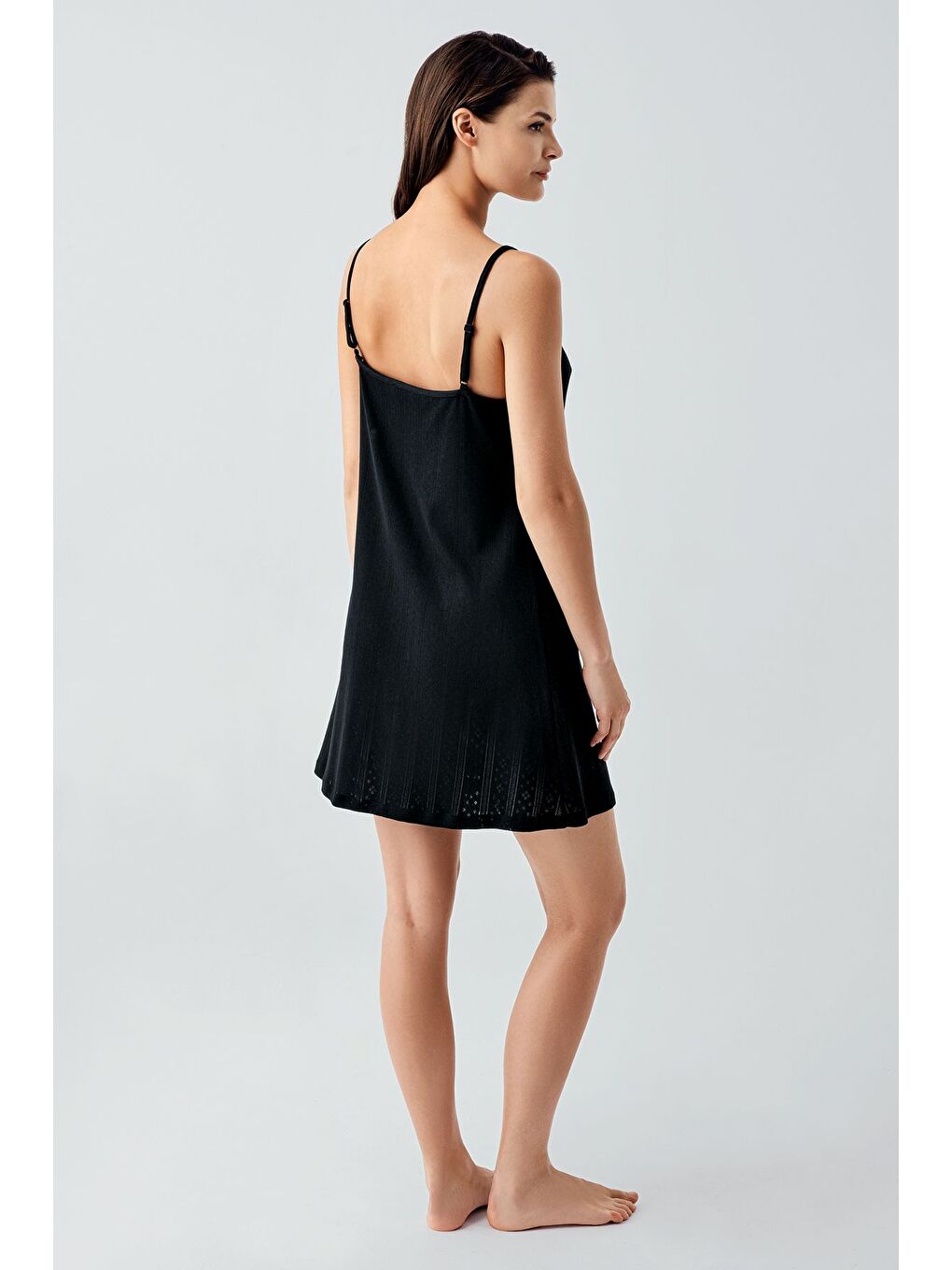 Siyah Ajurlu Askılı Kısa Esnek Pamuklu Gecelik 17108-2