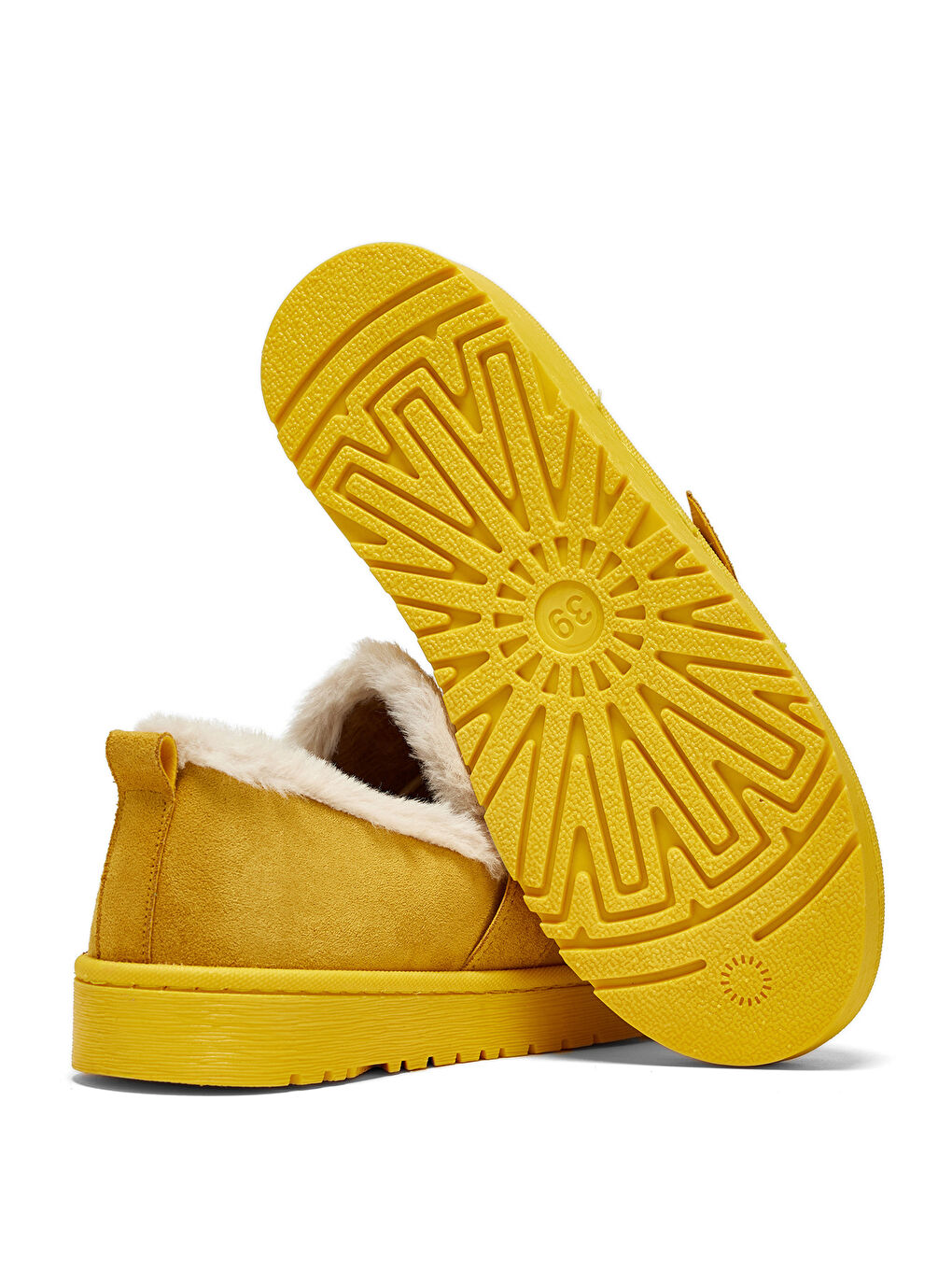 Kadın Sarı Süet Rahat Kalıp İçi Kürklü Tokalı Kısa Bot-1