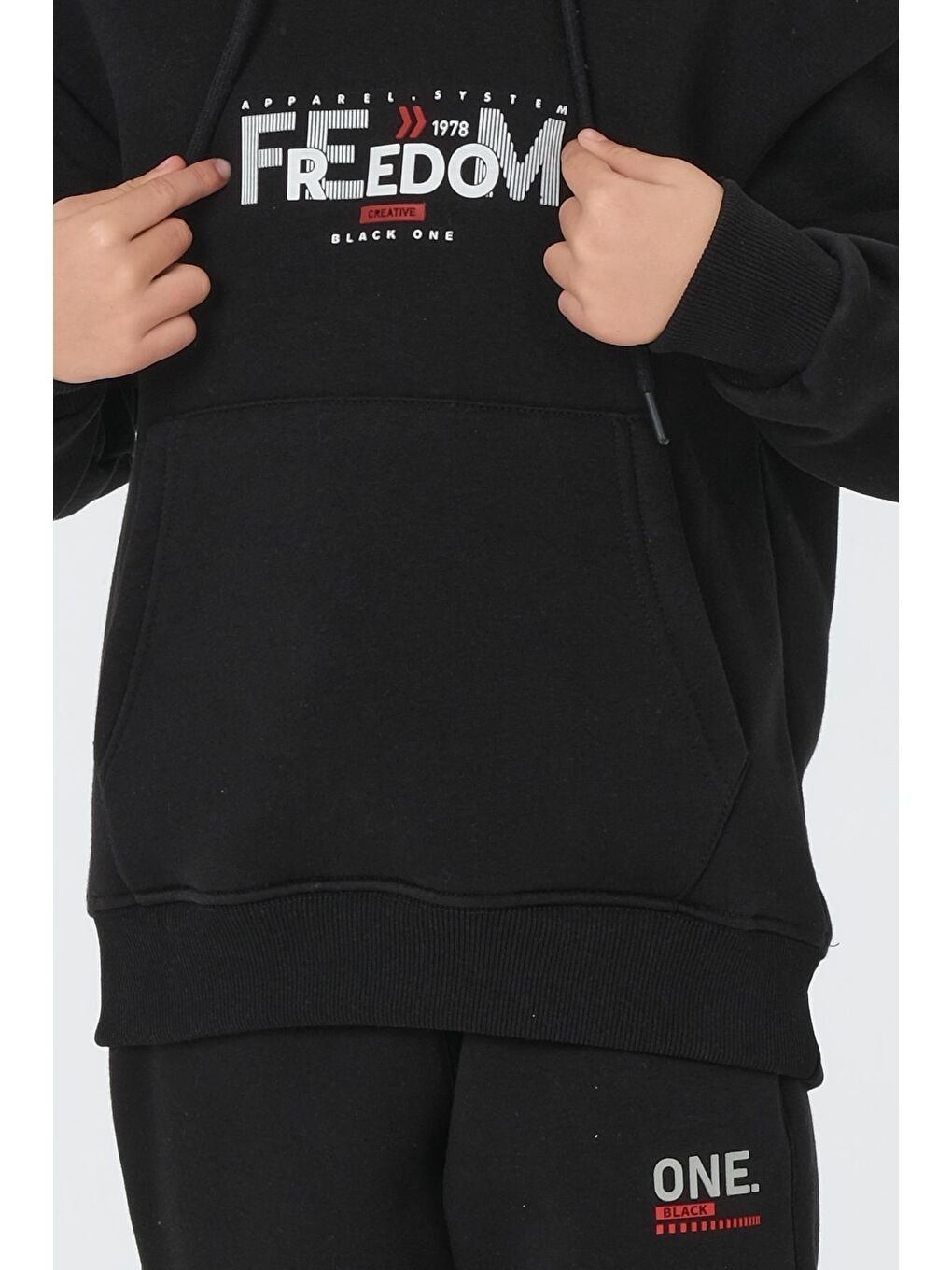 Siyah Erkek Çocuk Kapüşonlu Eşofman Takımı-4