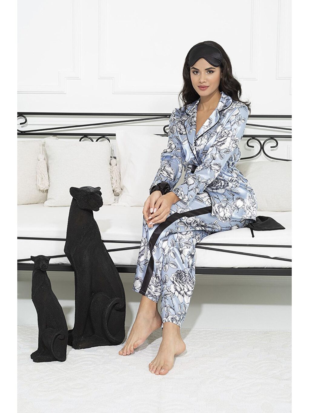 6'lı Saten İçeride ve Dışarda Çiçekli Mavi Takım-4