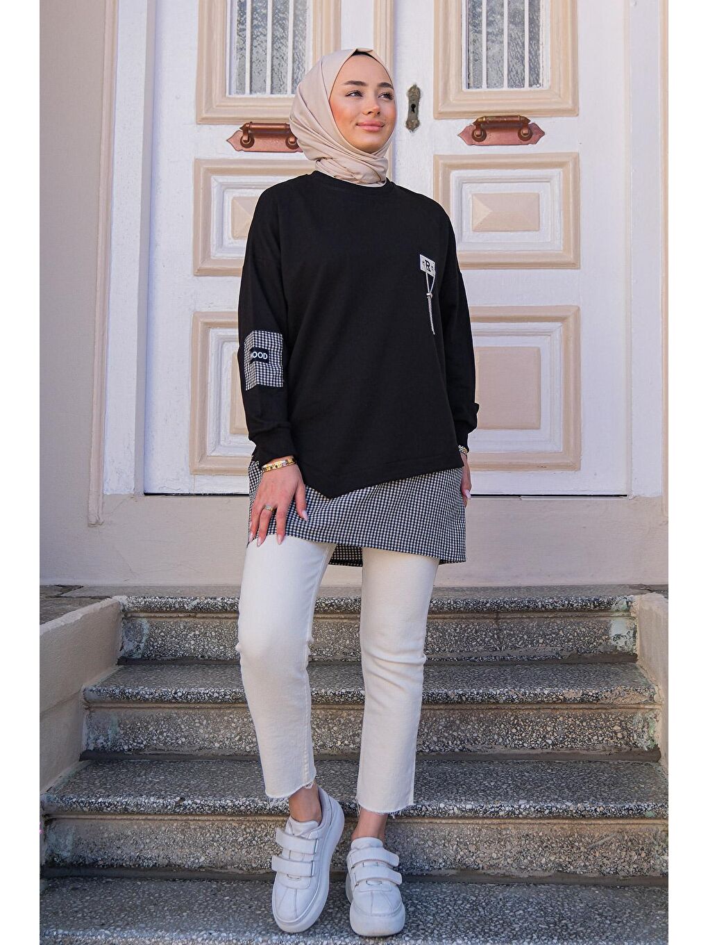 Kadın Bisiklet Yaka Sweat Siyah-1