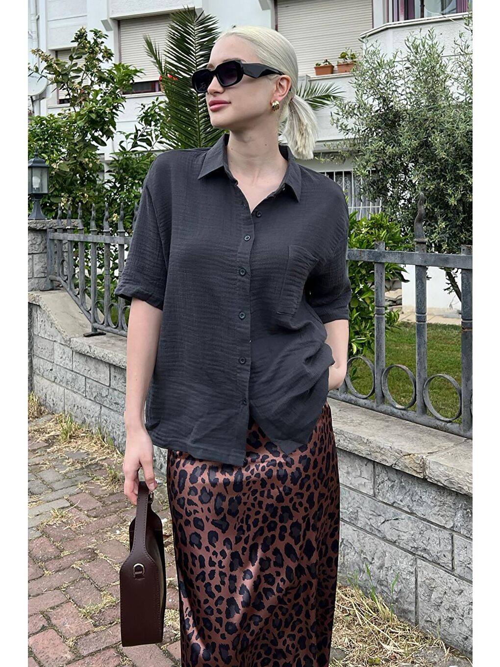 Gri Füme Muslin Kumaş Basic Kadın Gömlek Mg1784