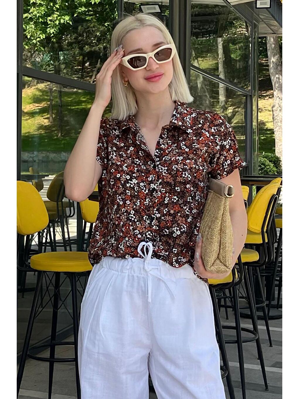 Kahverengi Çiçek Desenli Kısa Kollu Kadın Gömlek Mg2098-1