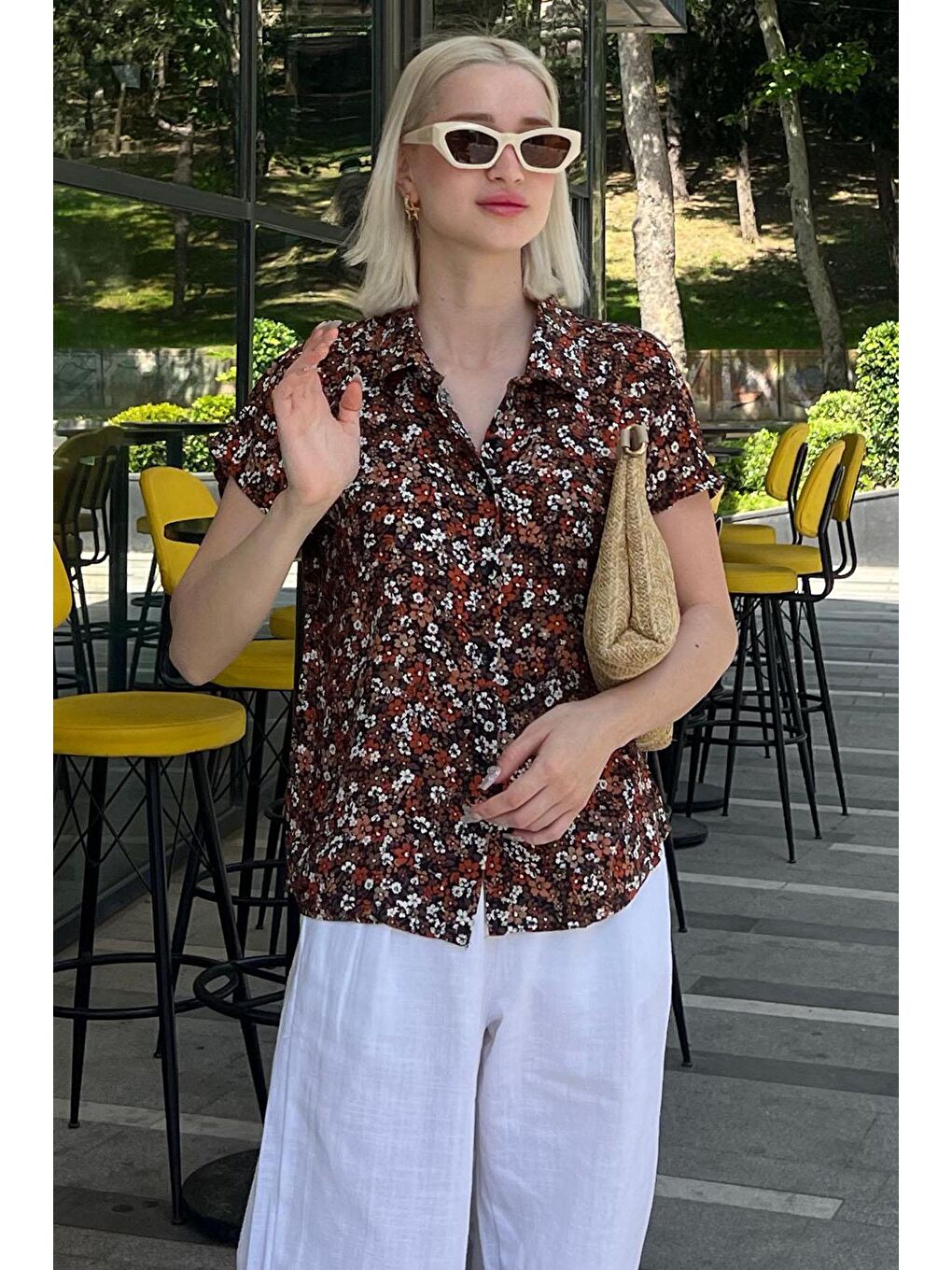 Kahverengi Çiçek Desenli Kısa Kollu Kadın Gömlek Mg2098-4