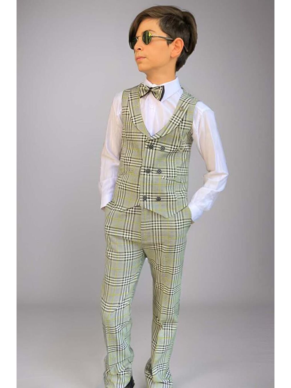 Erkek Çocuk Kare Desen ve Şal Yaka Yelekli Yeşil Takım Elbise