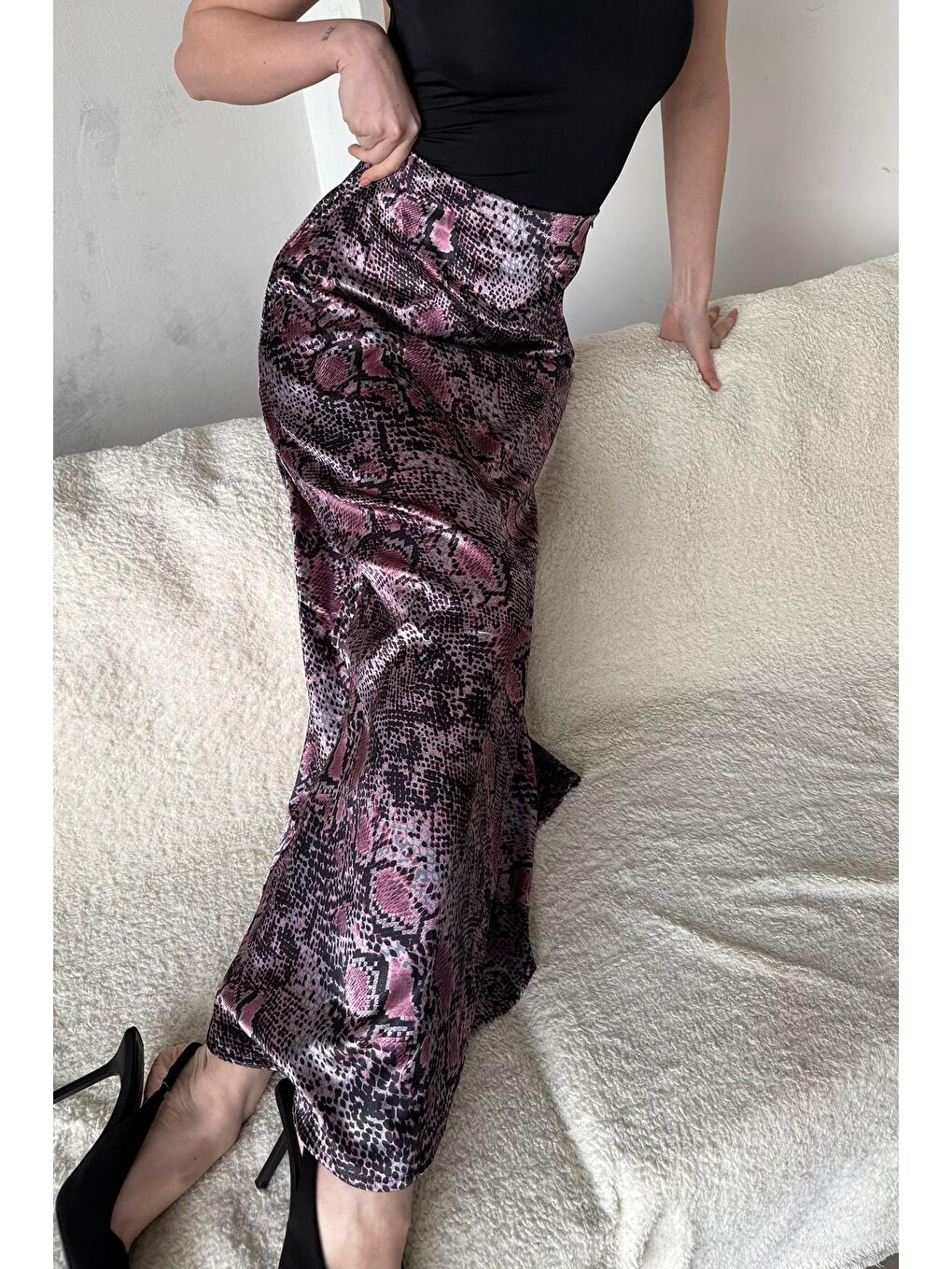 Lila Desenli Saten Kadın Uzun Etek Mg2333-3